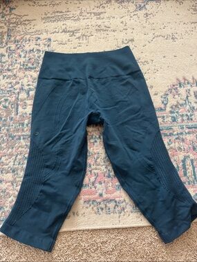 lululemon athletica Kids' Teal Cropped Athletic Leggings